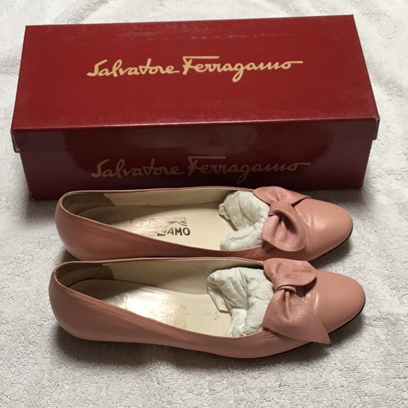 Salvatore Ferragamo Shoes - Salvatore Ferragamo Casanova Leather Twist Bow